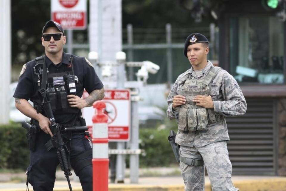 Schüsse auf Militärstützpunkt in Pearl Harbor