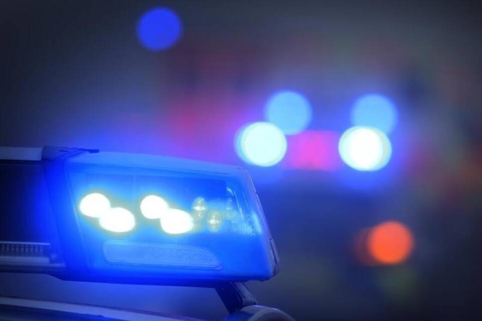 Polizeiauto mit Blaulicht Polizeiauto mit Blaulicht