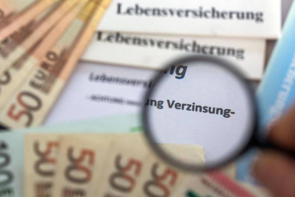 Garantiezins für Lebensversicherungen könnte weiter sinken Garantiezins für Lebensversicherungen könnte weiter sinken