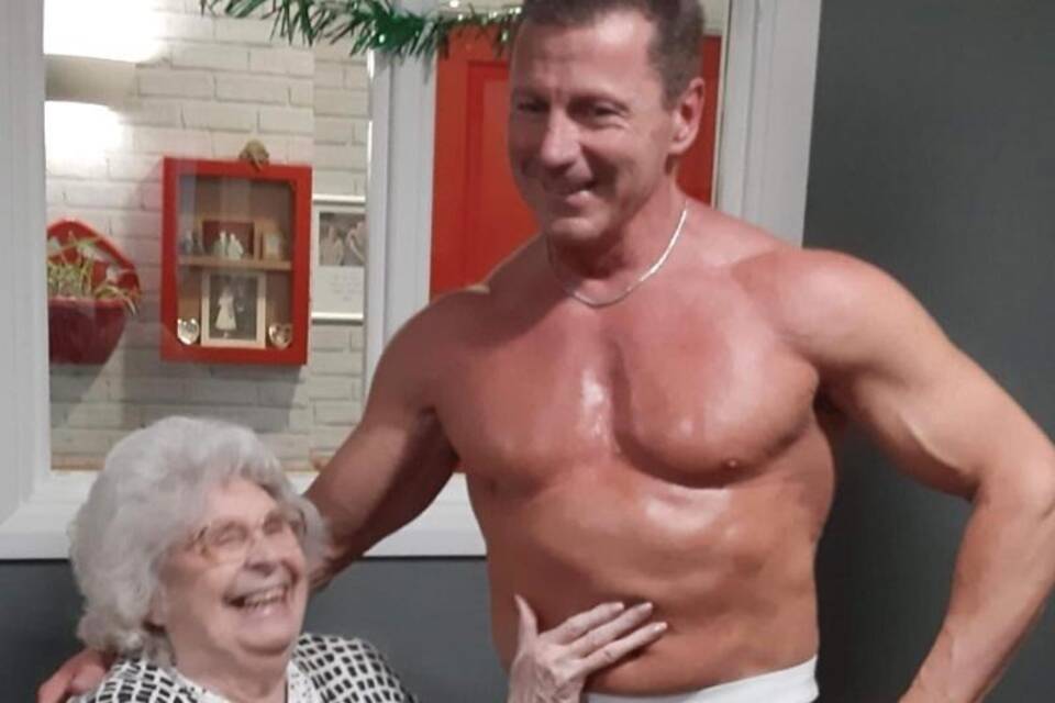Stripper im Altenheim Stripper im Altenheim