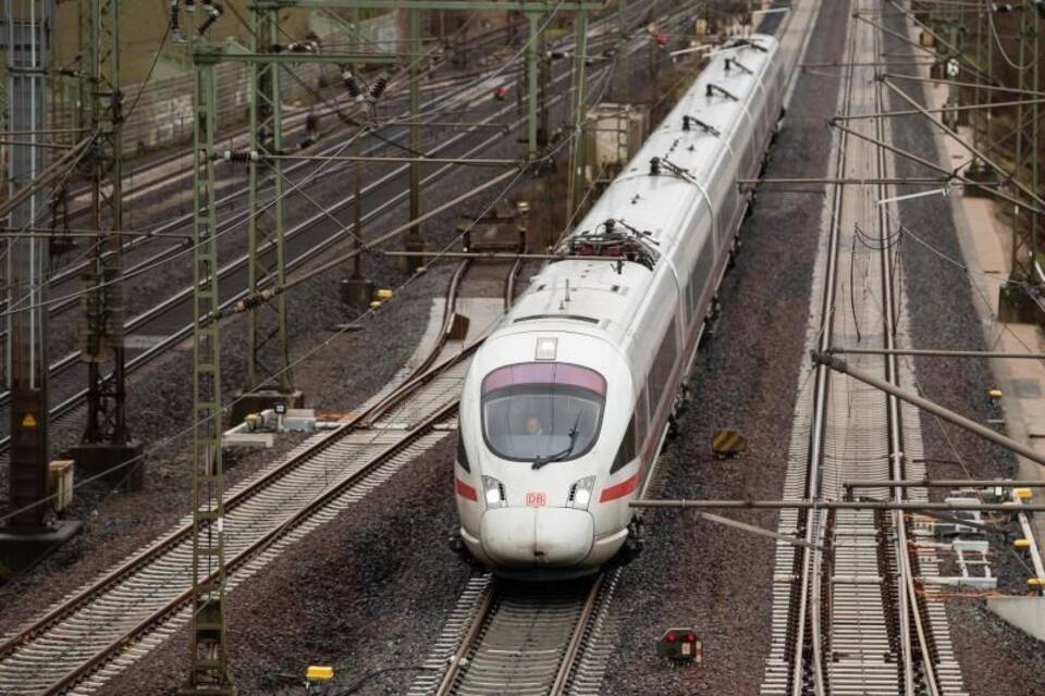 ICE-Schnellfahrstrecke ICE-Schnellfahrstrecke