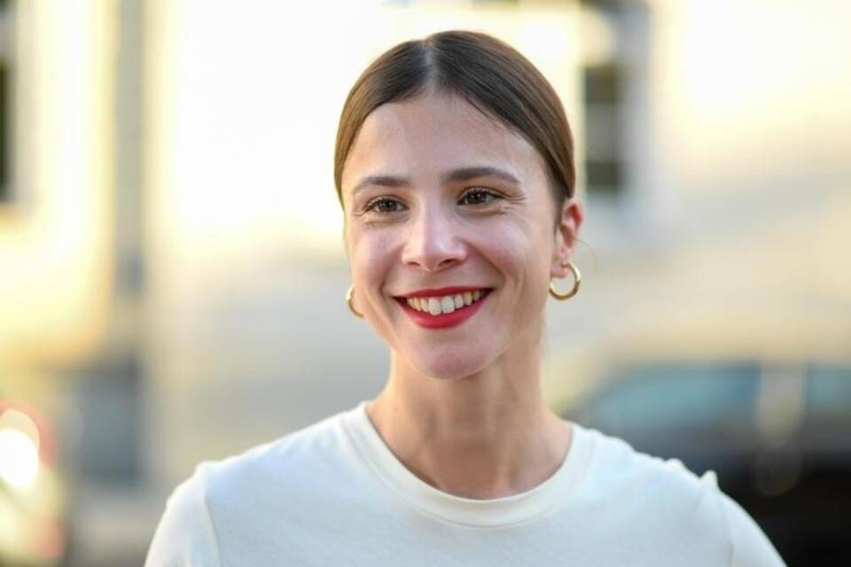 Aylin Tezel Aylin Tezel