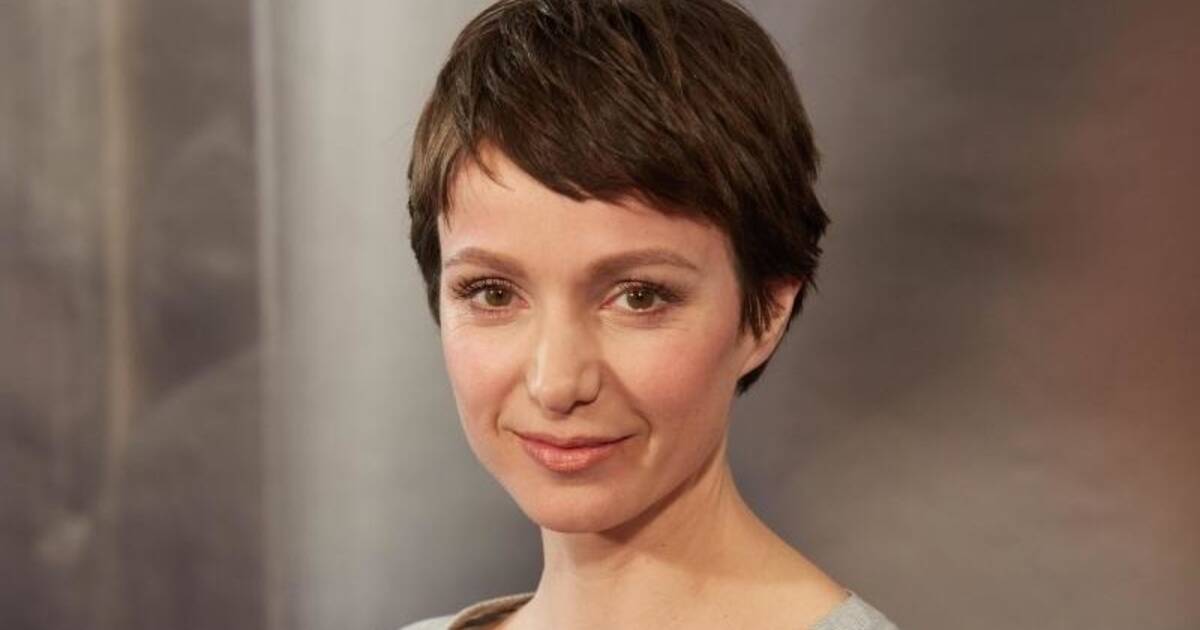 Schauspielerin Julia Koschitz Liest Neben Dreharbeiten Gern