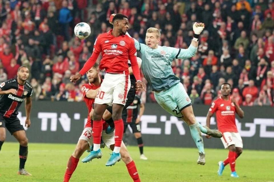 FSV Mainz 05 - Bayer Leverkusen FSV Mainz 05 - Bayer Leverkusen