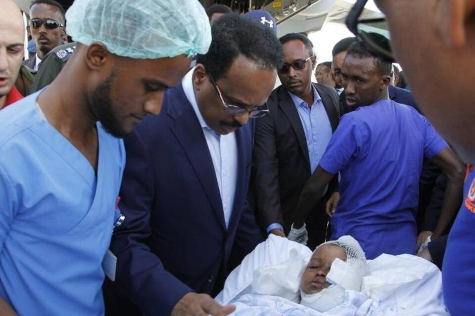 Nach Explosion einer Autobombe in Mogadischu