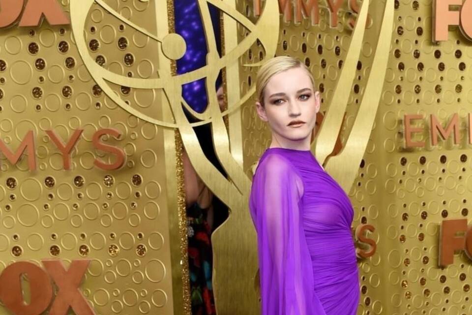 Julia Garner