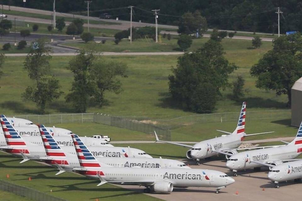 American Airlines - Boeing 737-Max American Airlines - Boeing 737-Max