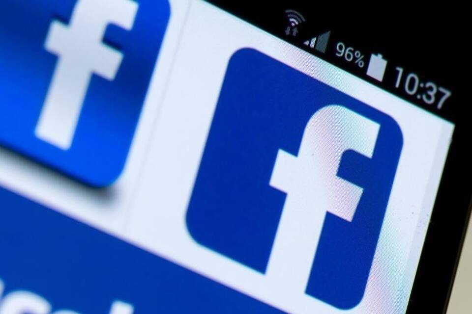 Facebook Facebook