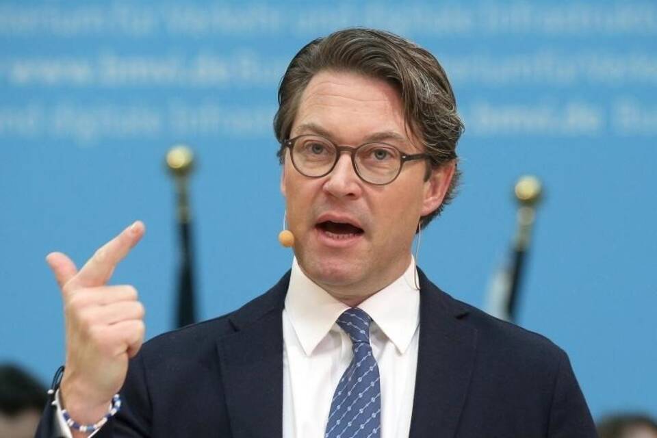 Bund und Deutsche Bahn unterzeichnen Vereinbahrung Bund und Deutsche Bahn unterzeichnen Vereinbahrung