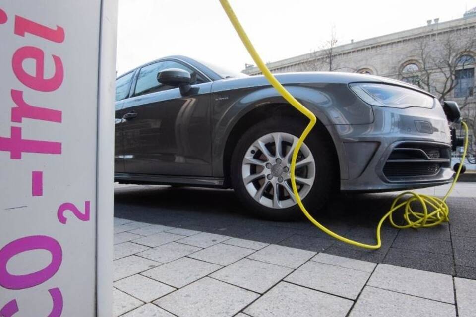 Ladesäule für E-Auto Ladesäule für E-Auto