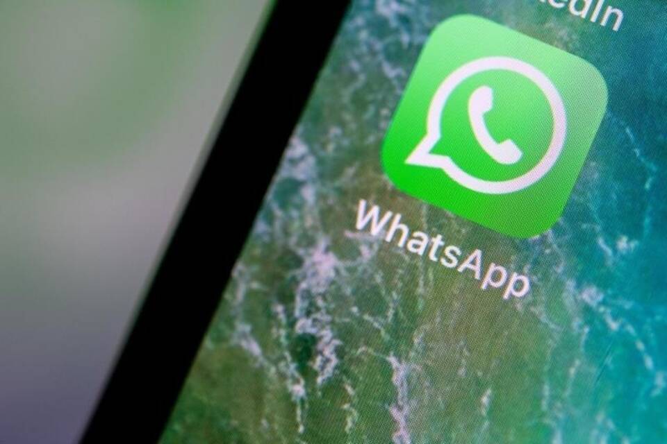 WhatsApp WhatsApp