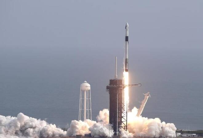 Geglückte Simulation: SpaceX-Rakete explodiert - und alle ...