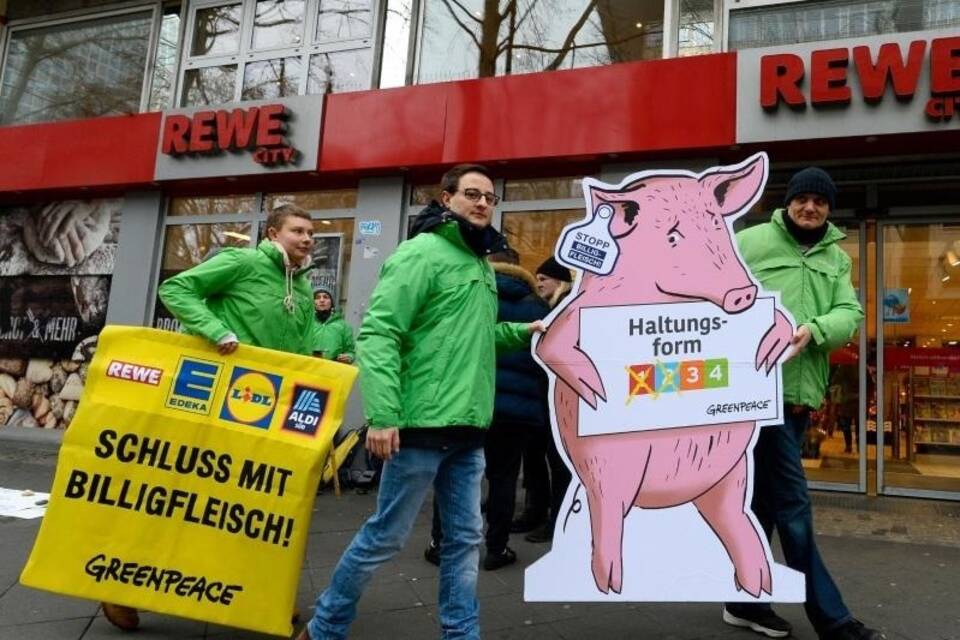 Greenpeace-Protest gegen Billigfleisch