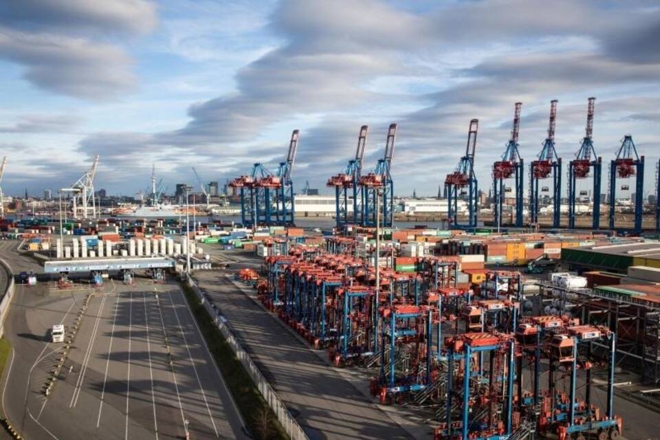 Containerumschlag in Hamburg