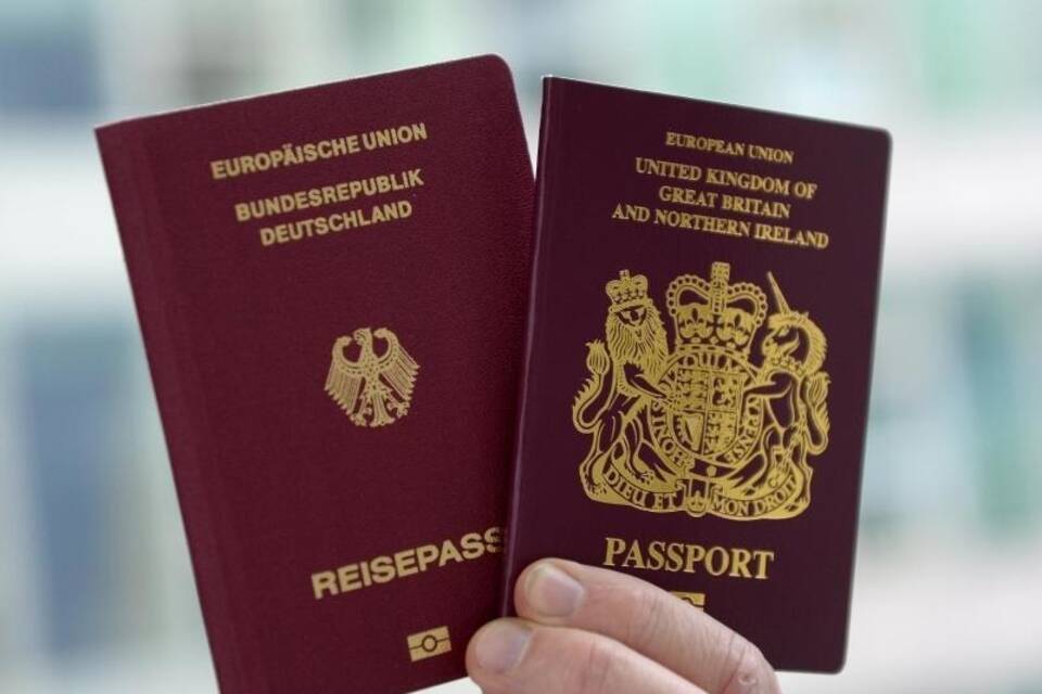 Britischer und deutscher Reisepass