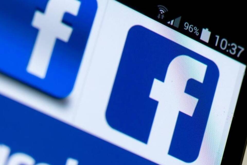Facebook Facebook