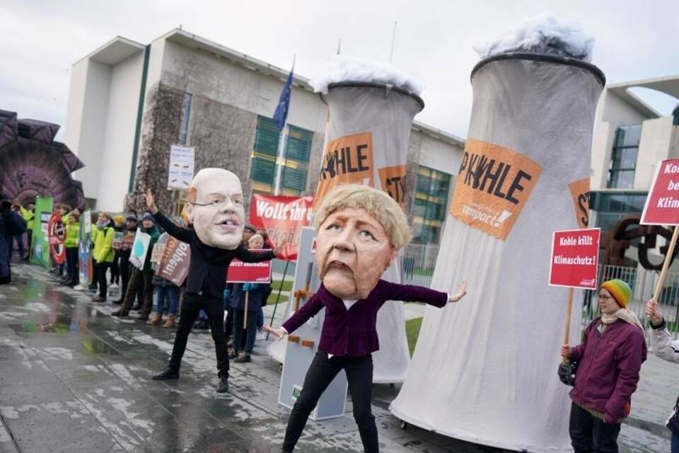Protest gegen Kohleausstiegsgesetz Protest gegen Kohleausstiegsgesetz