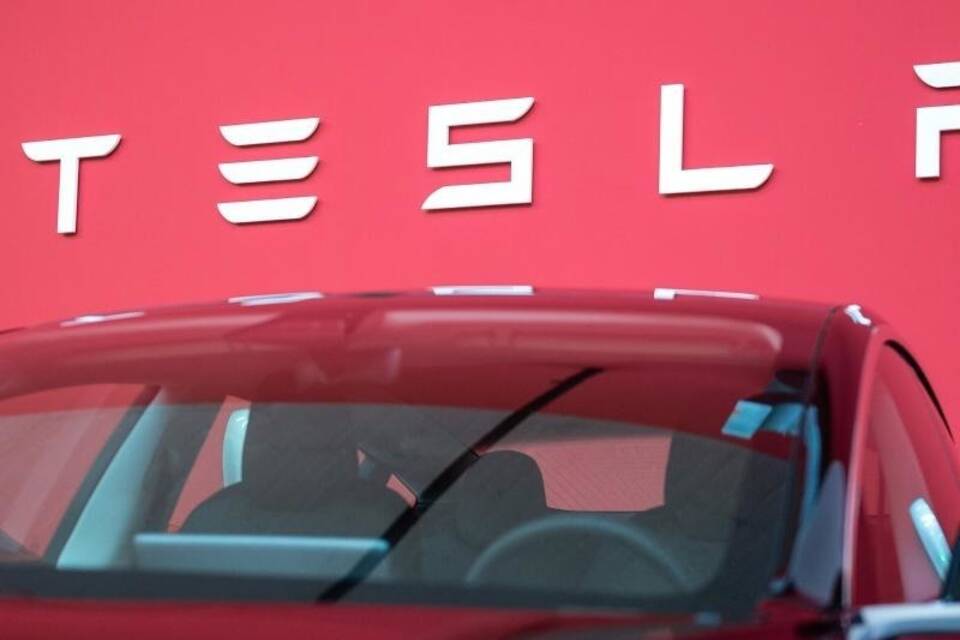 Tesla Tesla