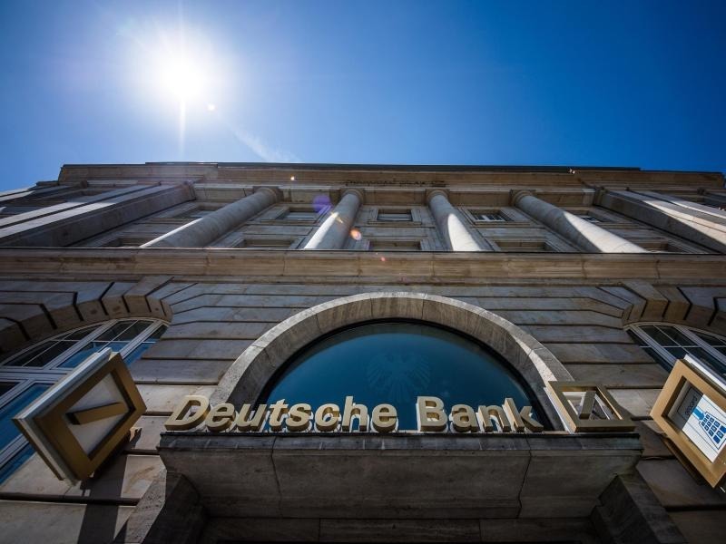Chef Sewing Kampferisch Deutsche Bank Macht 5 7 Milliarden Euro