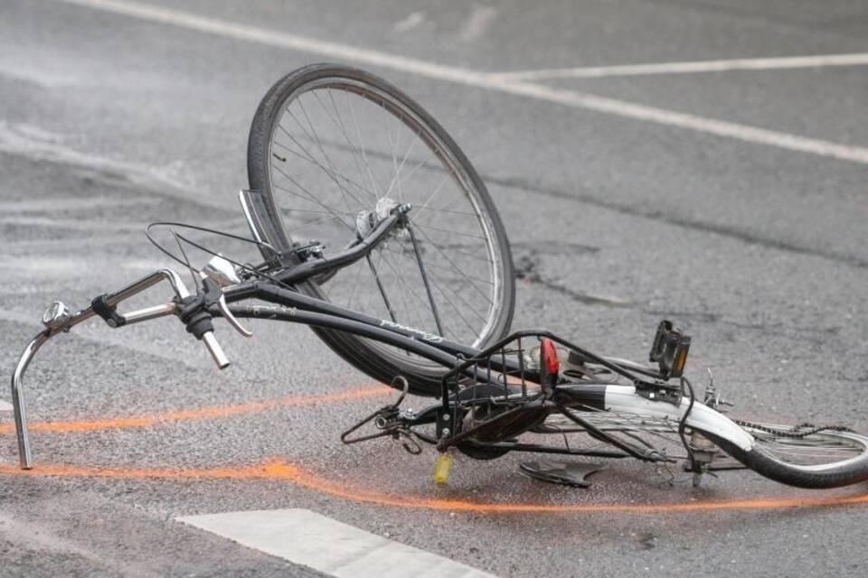 Zerstörtes Fahrrad Zerstörtes Fahrrad