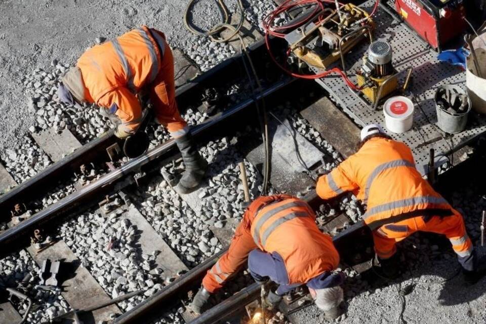 Bahn baut Bahn baut