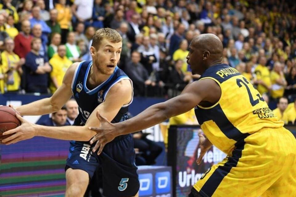 EWE Baskets Oldenburg - Alba Berlin EWE Baskets Oldenburg - Alba Berlin