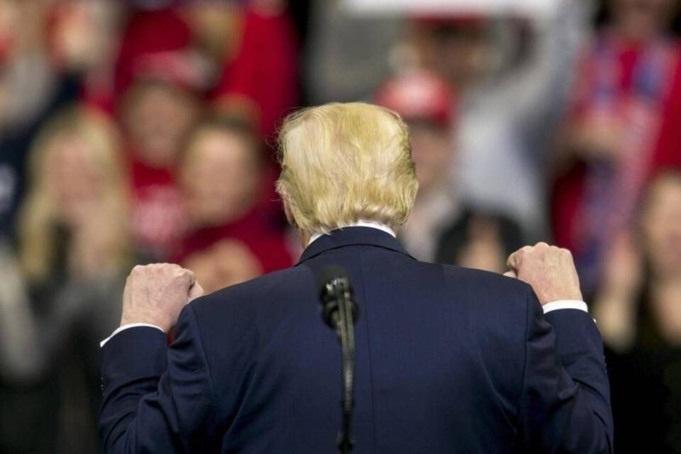 Trump bleibt im Amt Trump bleibt im Amt