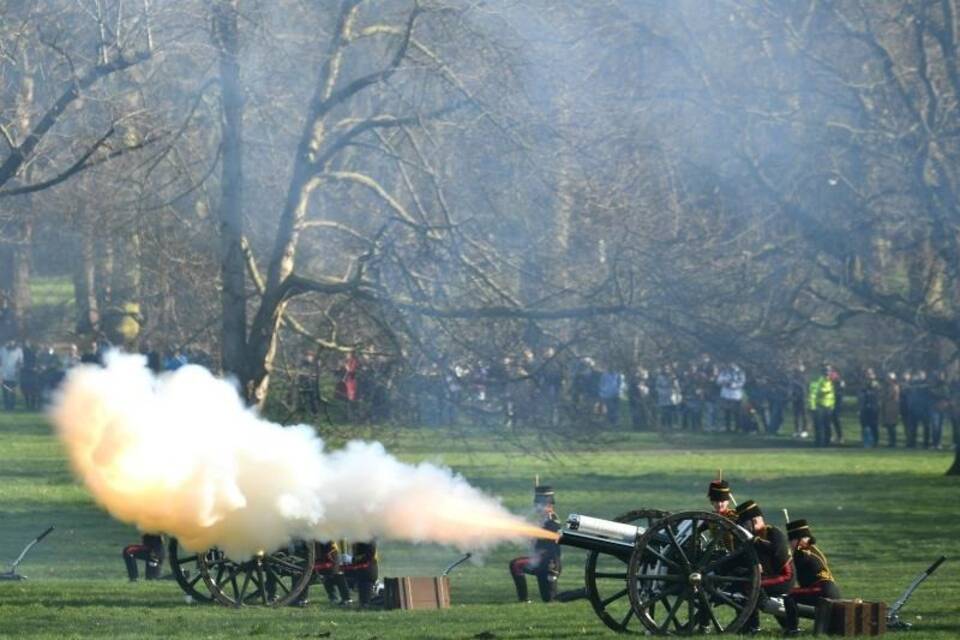 68. Jahrestag zur britischen Thronnachfolge