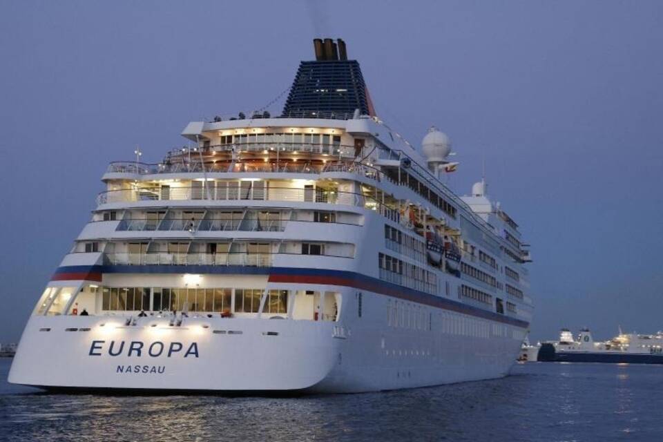 Kreuzfahrtschiff "Europa" Kreuzfahrtschiff "Europa"