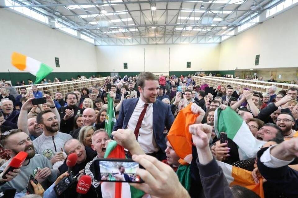 Sinn Fein Sinn Fein