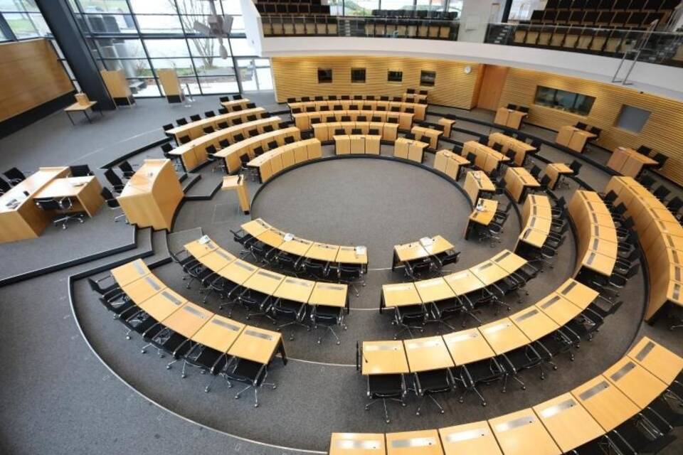 Nach der Ministerpräsidentenwahl in Thüringen Nach der Ministerpräsidentenwahl in Thüringen
