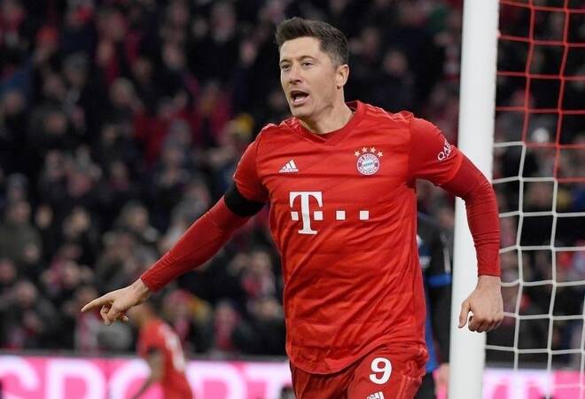 Bundesliga Am Freitag Lewandowski Rettet Behabige Bayern Spater