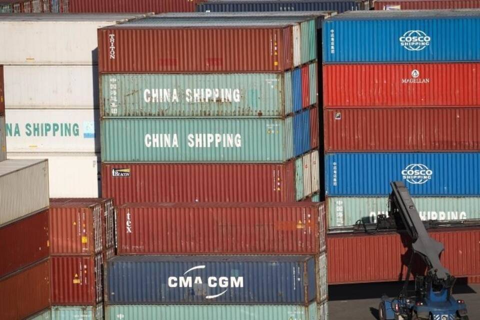 Container Container