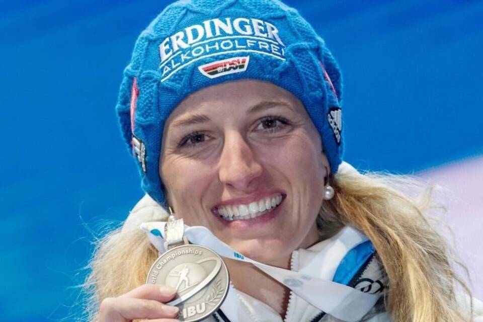 Vanessa Hinz Vanessa Hinz