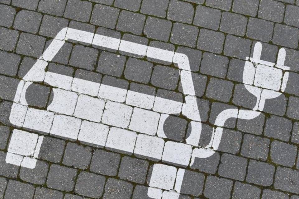 Nachfrage nach Elektroautos steigt Nachfrage nach Elektroautos steigt