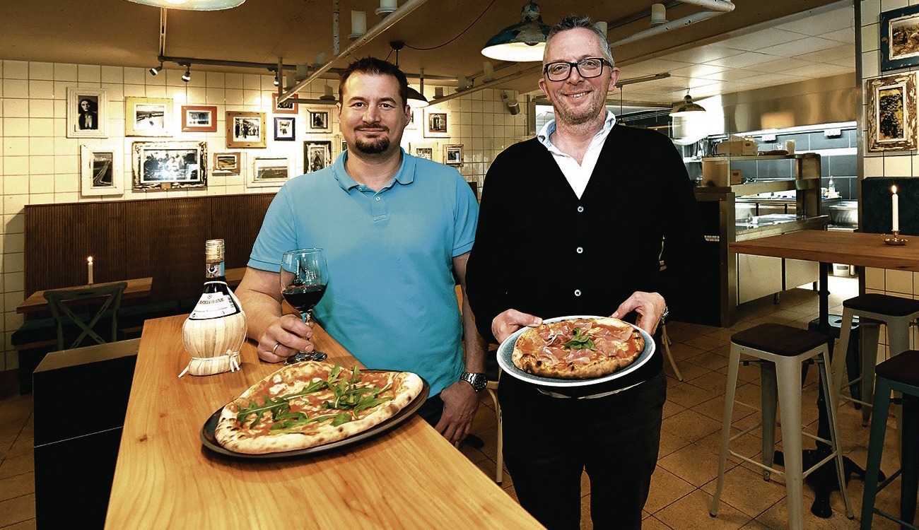 Neuenheimer Pizzeria Streit Das Schulzi Hat Geoffnet Gastraum Gleich Brechend Voll Nachrichten Aus Heidelberg Rnz