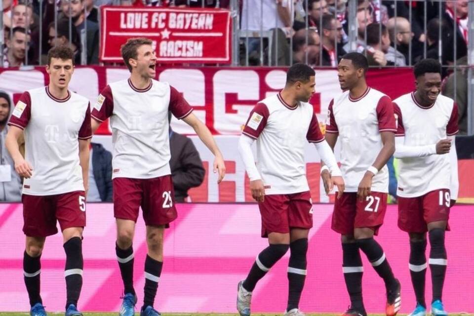 Bayern München - FC Augsburg Bayern München - FC Augsburg