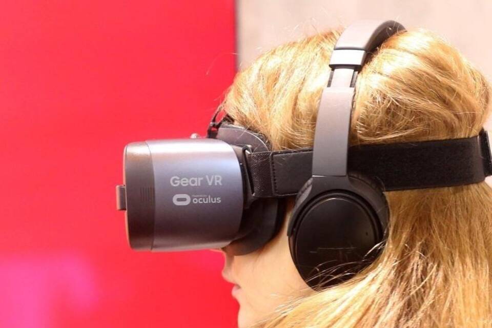 Theater mit Virtual Reality Theater mit Virtual Reality