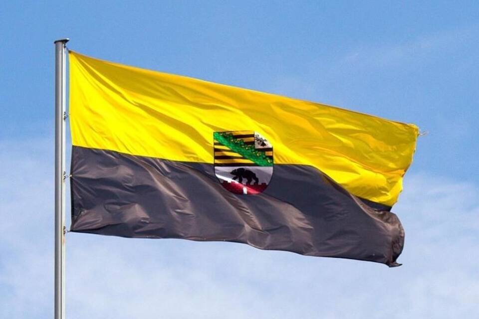 Sachsen-Anhalt-Flagge Sachsen-Anhalt-Flagge