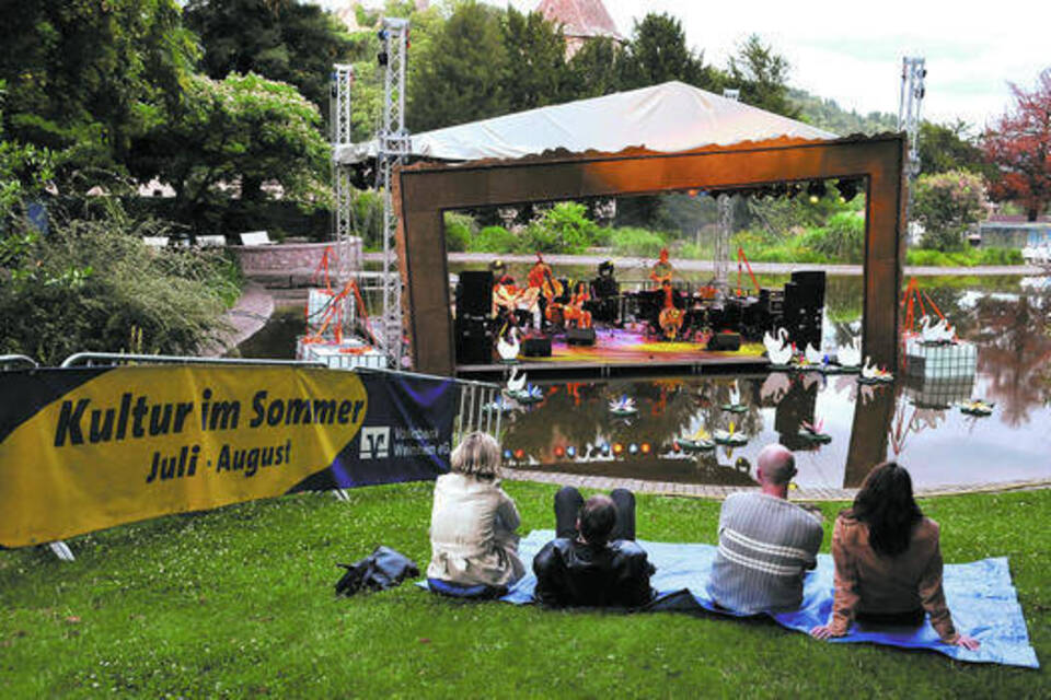 Theater am Teich schlägt wieder Wellen RheinNeckar Nachrichten und