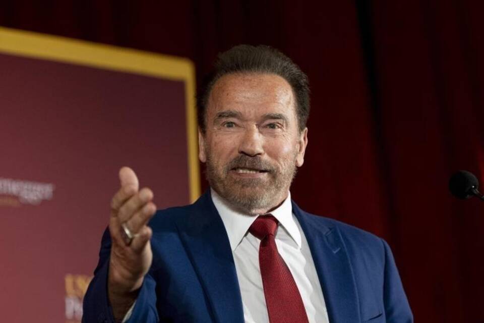 Arnold Schwarzenegger Arnold Schwarzenegger
