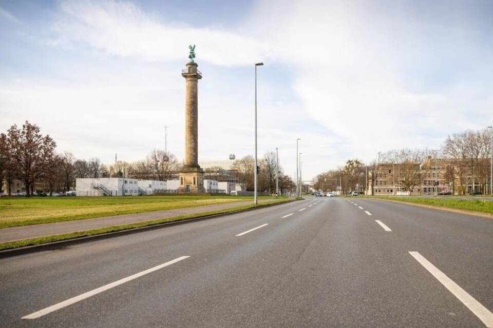 Leere Straßen Leere Straßen