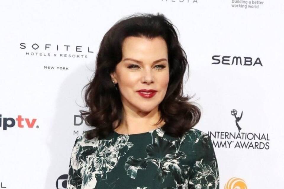 Debi Mazar