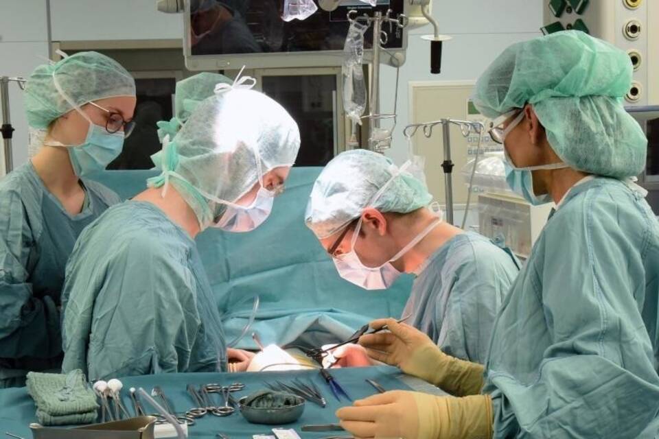 Ärzte am Uniklinikum Leipzig Ärzte am Uniklinikum Leipzig