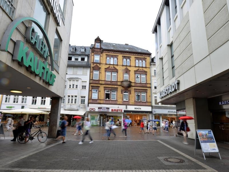 Adidas Zahlt Dann Doch Galeria Karstadt Kaufhof Stoppt Mietzahlungen Wirtschaft Uberregional Rnz