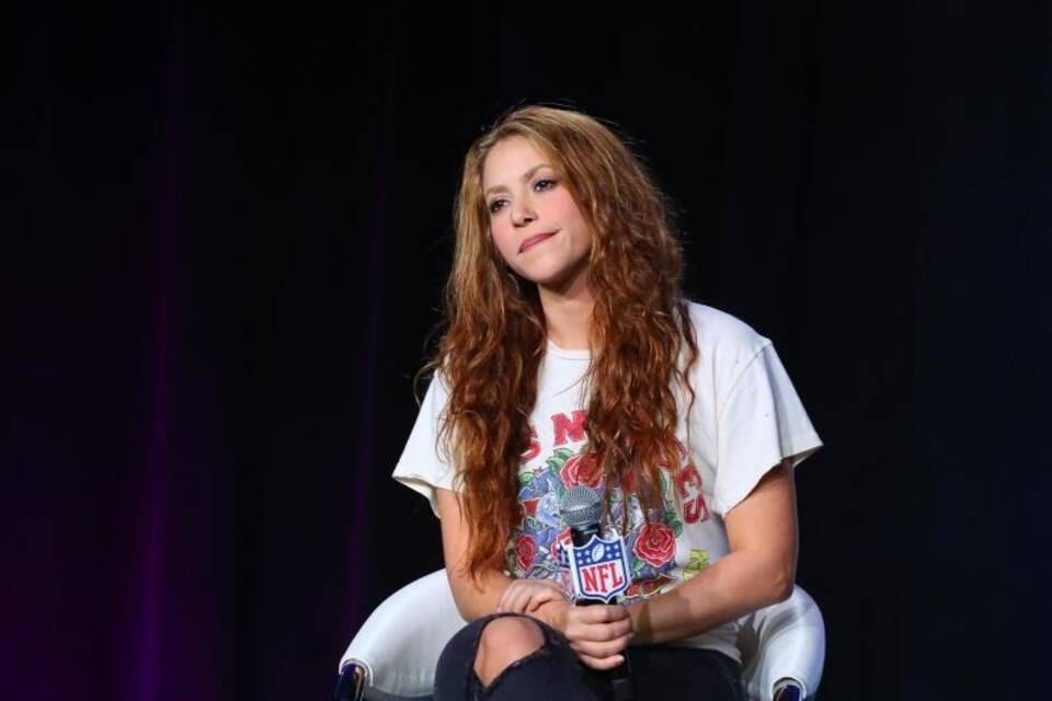 Shakira Shakira