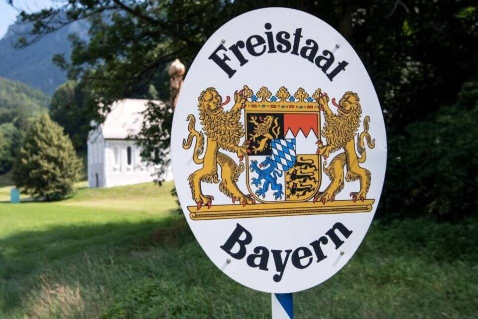 "Freistaat Bayern" "Freistaat Bayern"