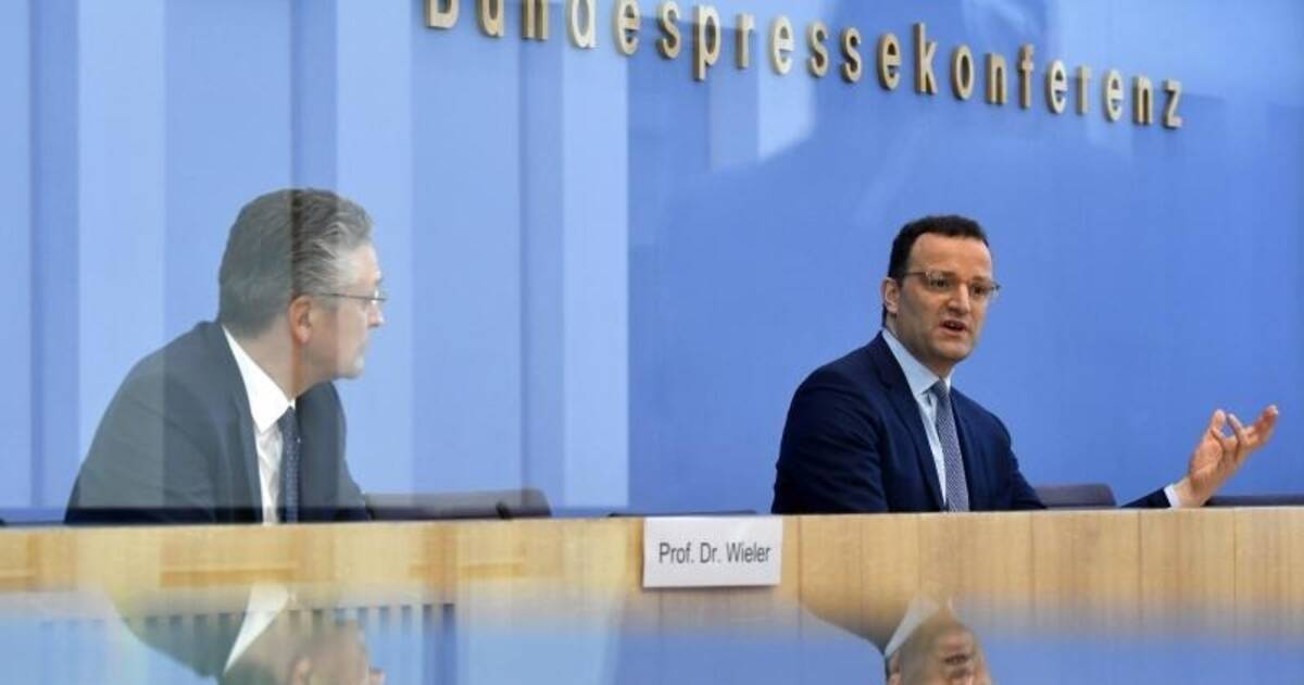 Kampf gegen Corona-Pandemie: Spahn hält Corona-Ausbruch ...