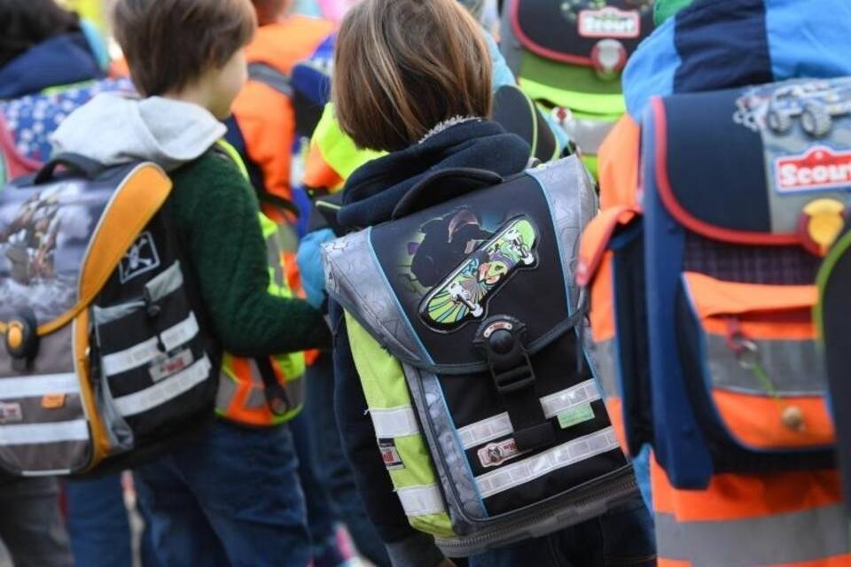 Schüler einer Grundschule Schüler einer Grundschule