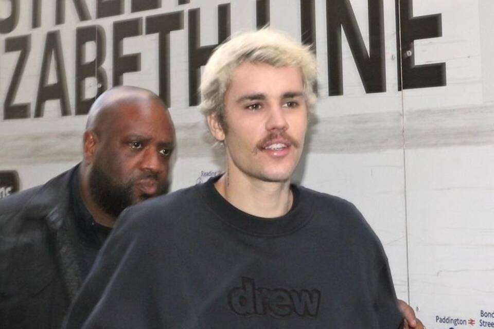 Popstar Justin Bieber Popstar Justin Bieber